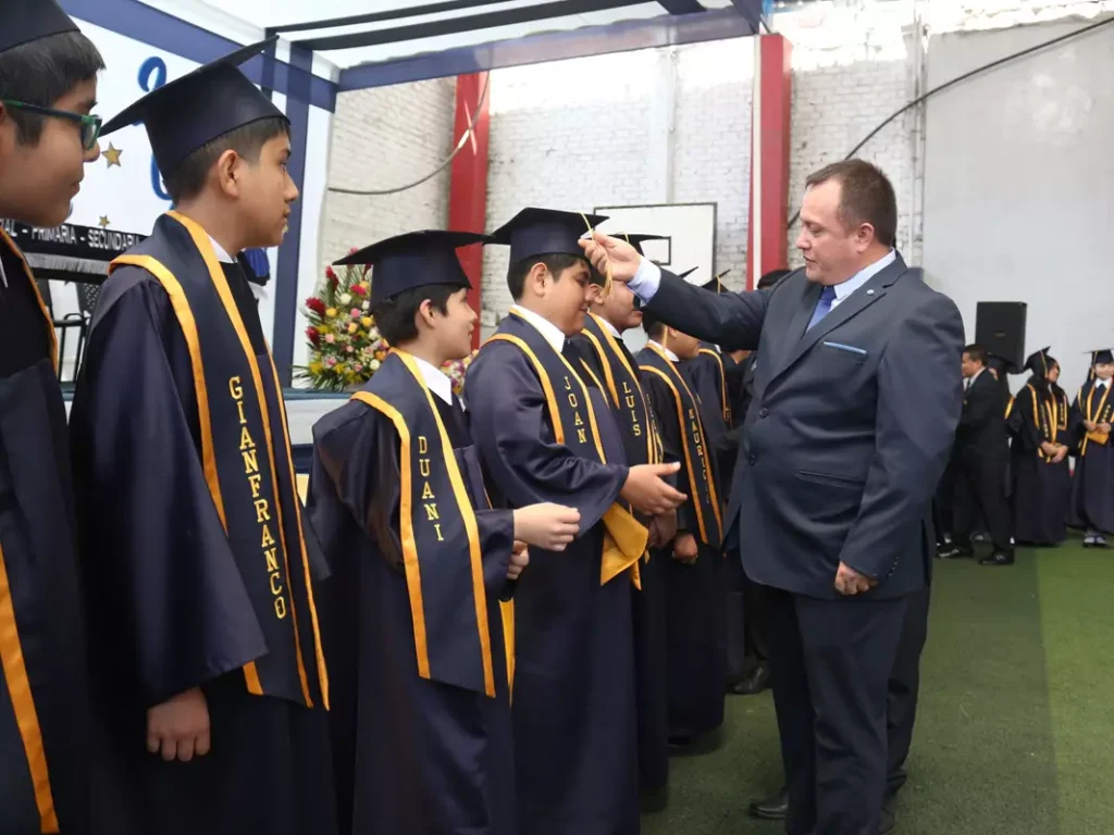 605822361-1446571580805199-7001149898916398944-n-copy-1024x768 Graduación 2025